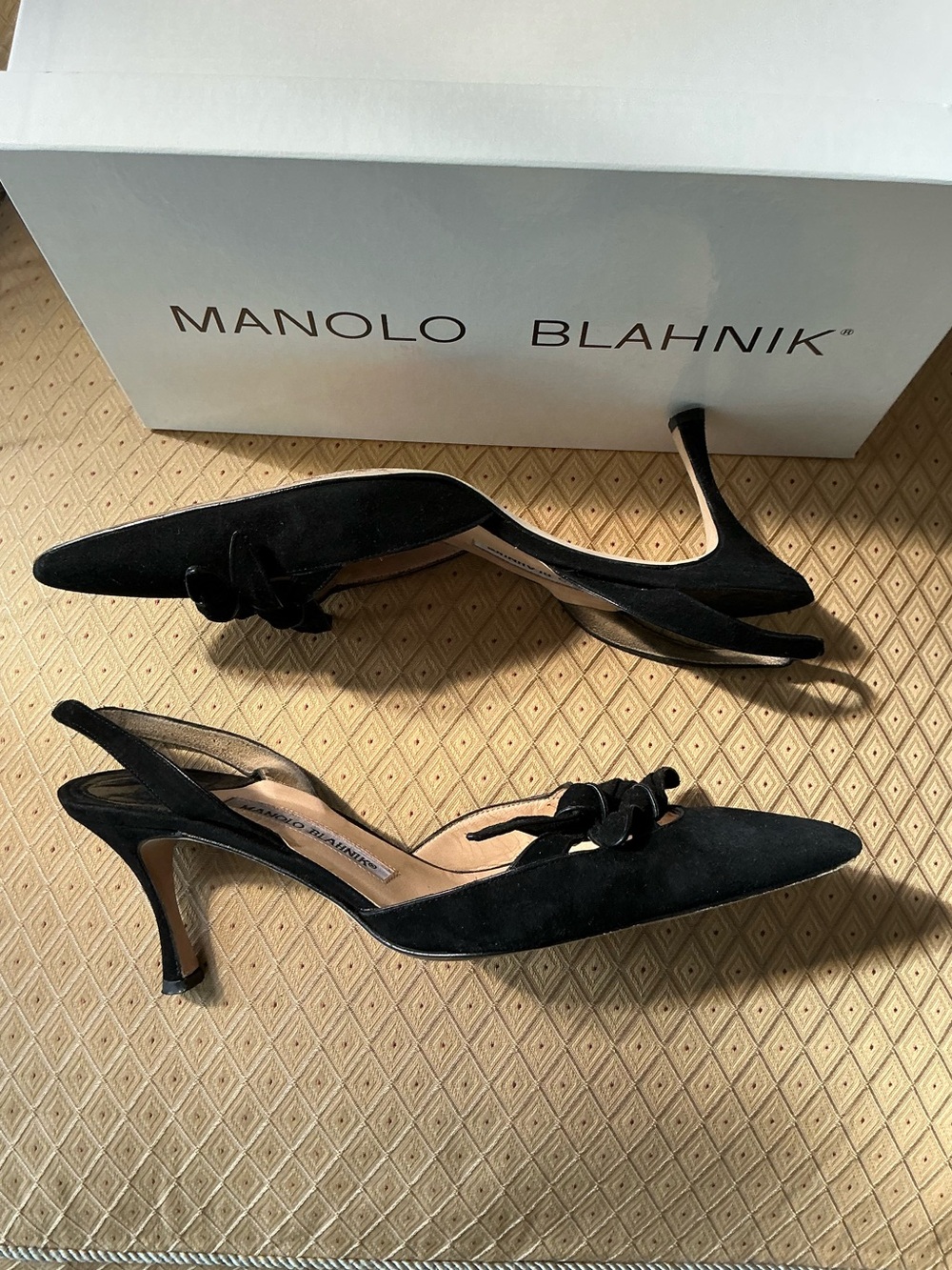 Manolo Blahnik Black Suede Pointed Knot Slingback Pumps - Picture 3 of 10
